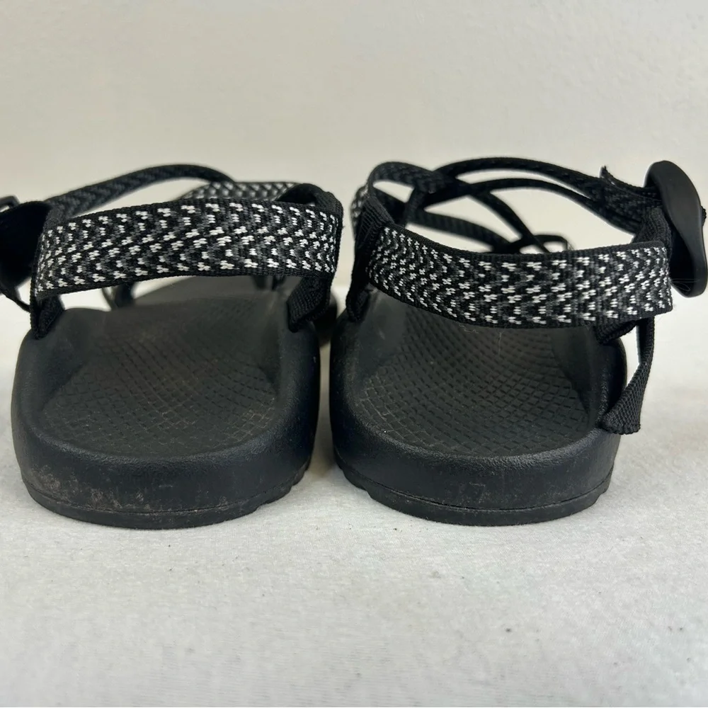 Chaco Black White Strappy Sandals Womens 7 Beachy Travel Resort Casual Boho Swim - Picture 4 of 9